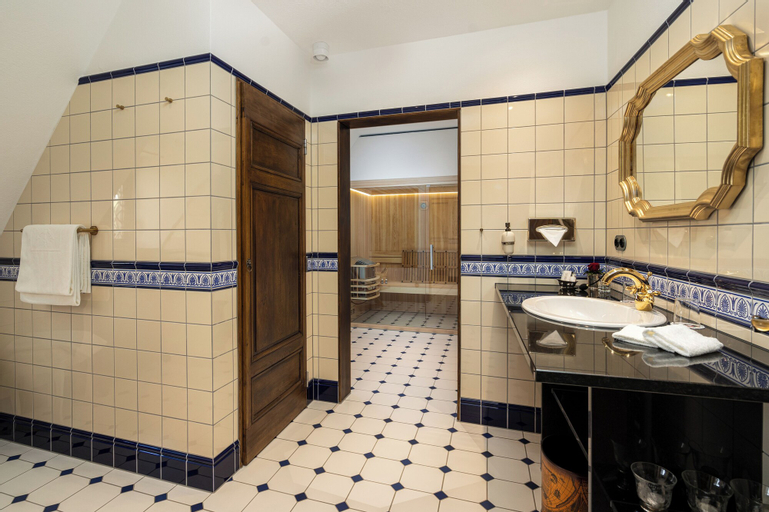 Bathroom 3