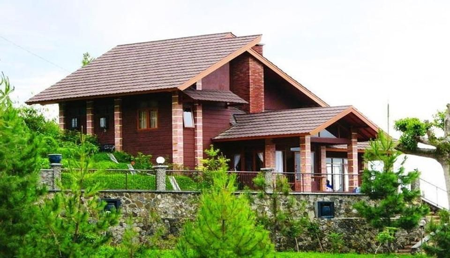 Exterior 9