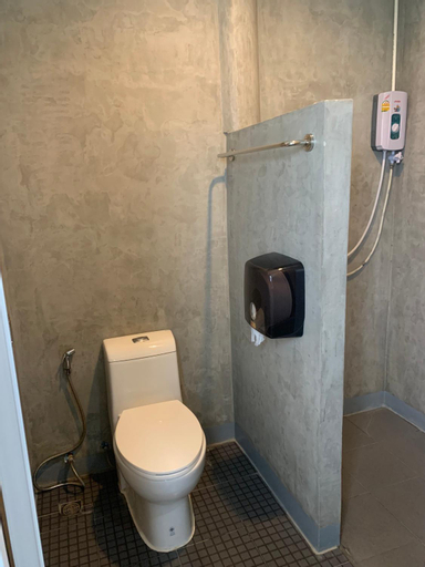Bathroom 12