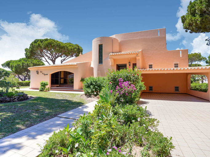 Exterior & Views 2, Villa in Vilamoura With Pool Near Beach, Loulé