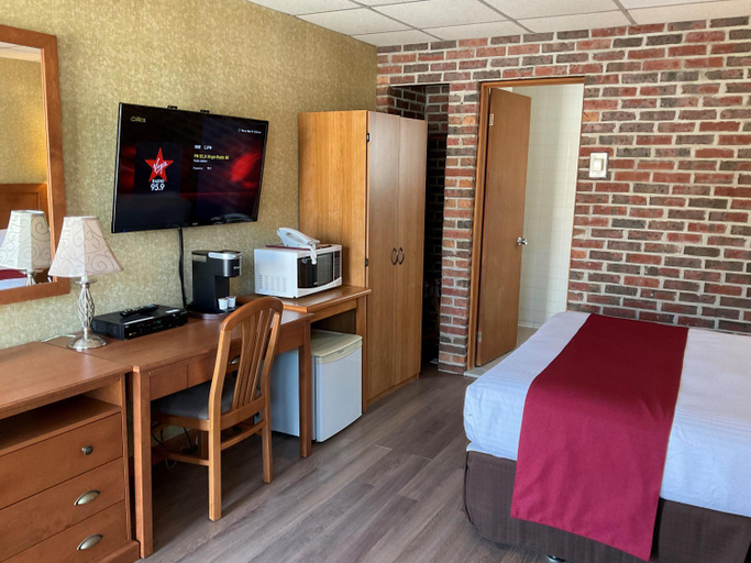 Bedroom 3, Motel & Hotel La Paysanne, La Région-Sherbrookoise