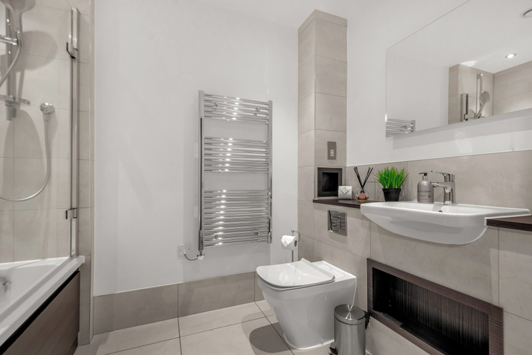 Bathroom 4, Two Bedroom Apartment in Hackney Wick, London