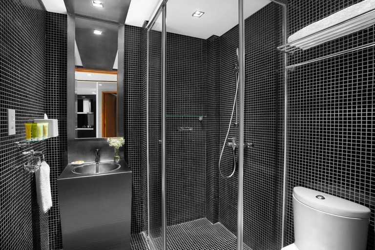 Bathroom 5, Citadines Fusionopolis Singapore, Singapore
