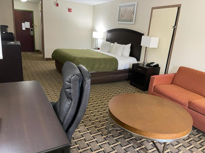 Bedroom 2, Quality Inn Vincennes, Knox