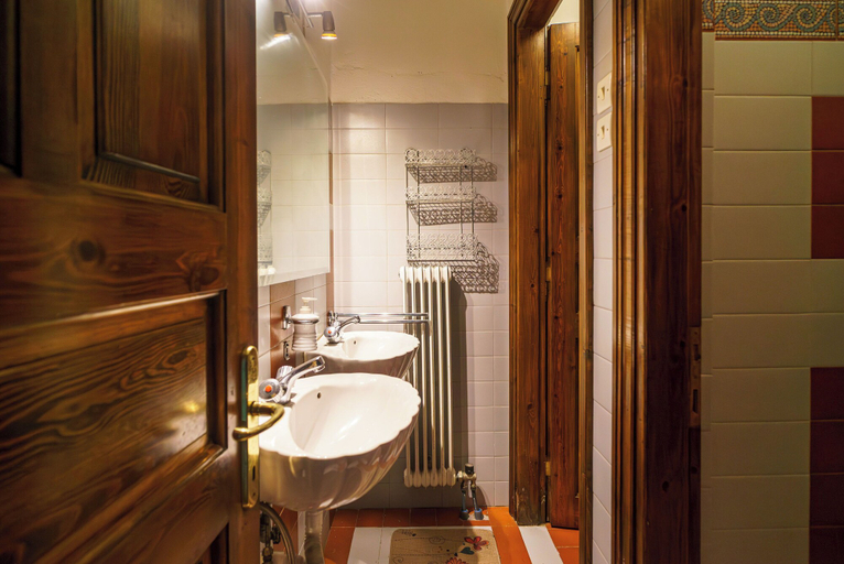 Bathroom 4, Palladio House, Thessaly