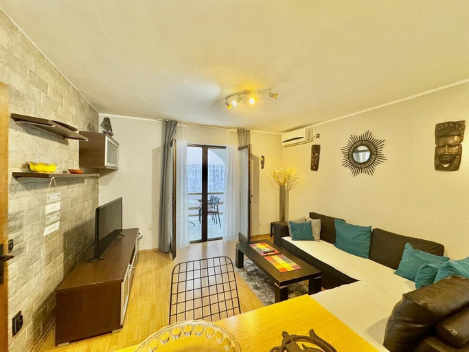 Others 5, Apartments HMD