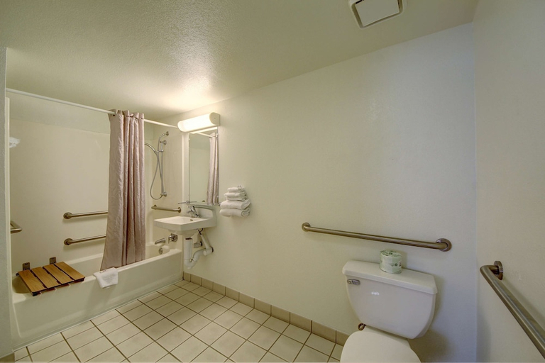 Bathroom, Motel6 San Antonio, TX - Downtown - Market Square, Bexar