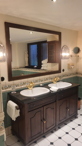 Bathroom 6