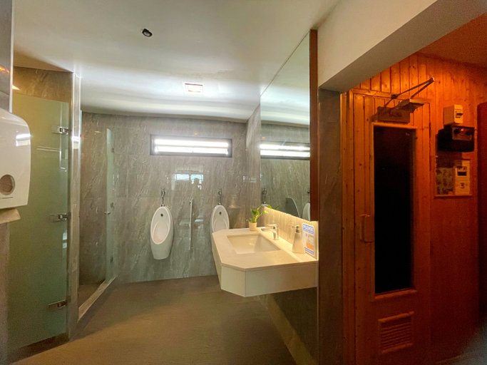 Bathroom 5, Arawana Regency Park Sukhumvit, Khlong Toey
