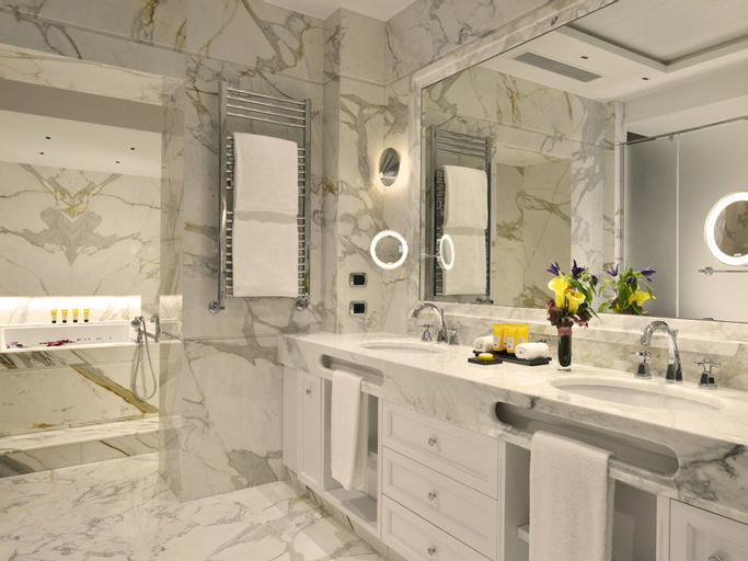 Bathroom 17