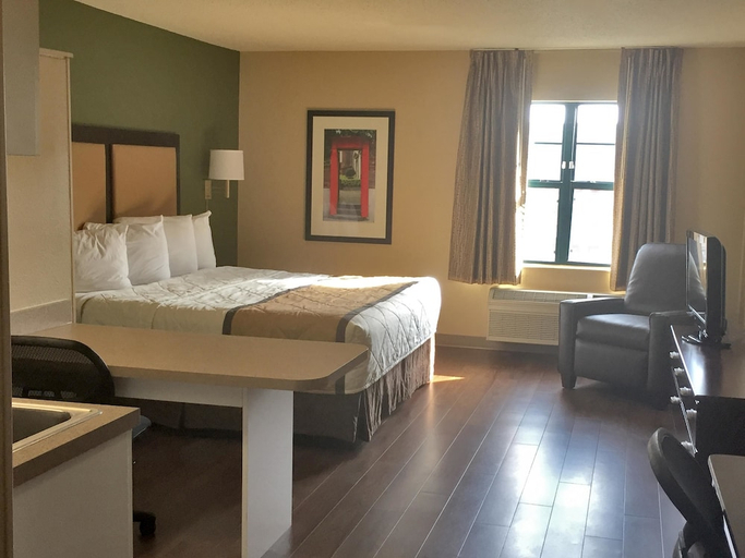 Bedroom 2, Studio 6 Corporate Extended Stay Rochester Henrietta NY, Monroe