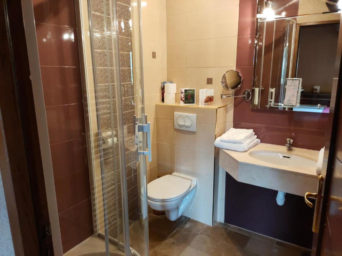 Bathroom 5, Demeures & Chateaux Le clos des fontaines, Seine-Maritime