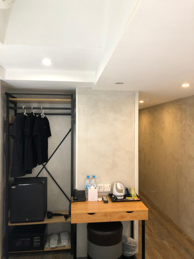 Bathroom 11
