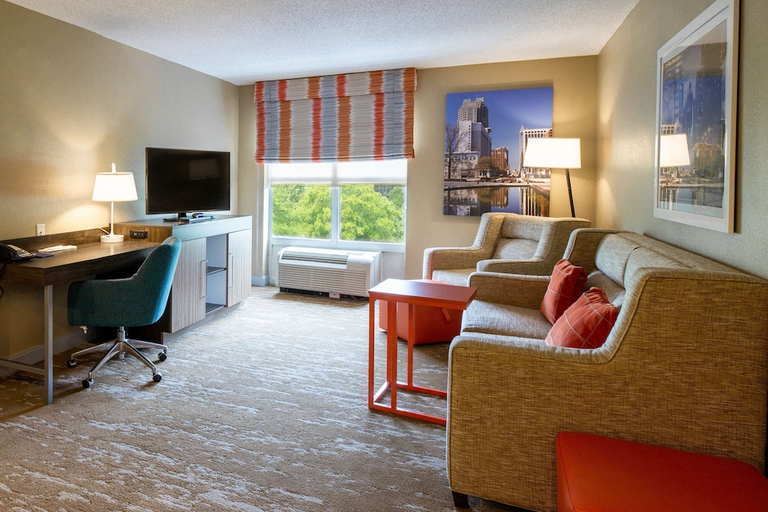 Others 5, Hampton Inn & Suites Raleigh Cary Lenovo Center, Wake