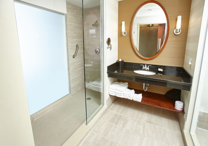 Bathroom 3, Bally's Quad Cities, Rock Island