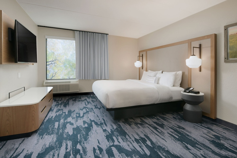 Bedroom 2, Fairfield Inn & Suites by Marriott Pottstown Limerick, Montgomery