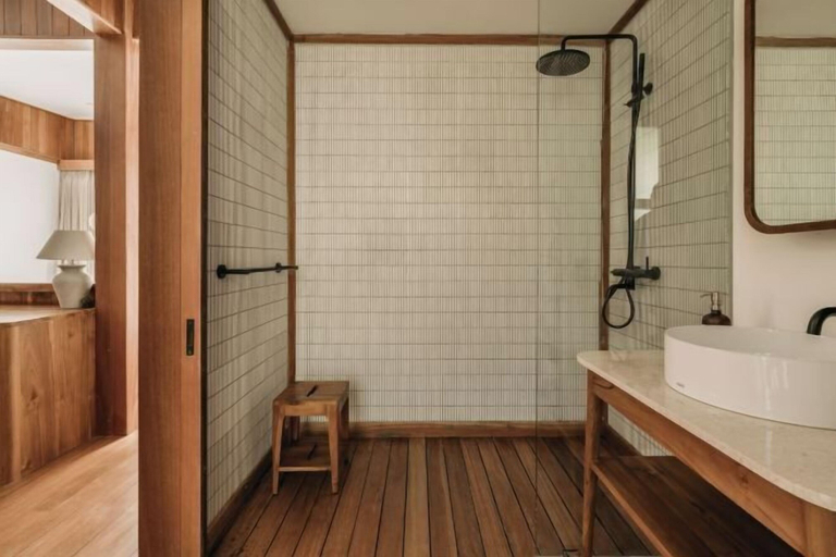 Bathroom 14