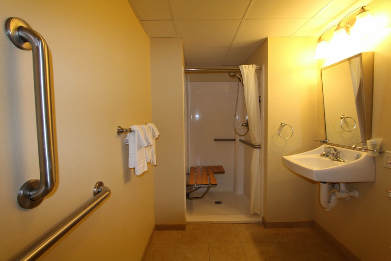 Bathroom 3, Gold Leaf Hotel of Dewey, Sussex