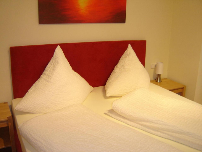 Bedroom 14