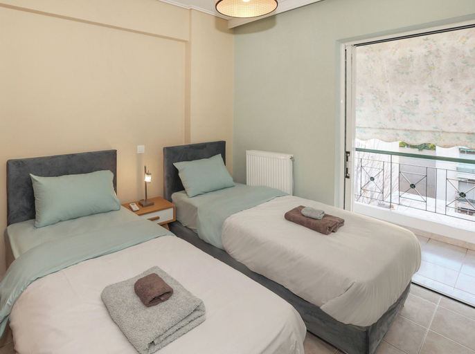 Bedroom 4, Luminous Penthouse big veranda by GHH, Attica