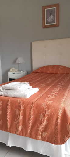 Others 5, Hotel Crystal, Confluencia