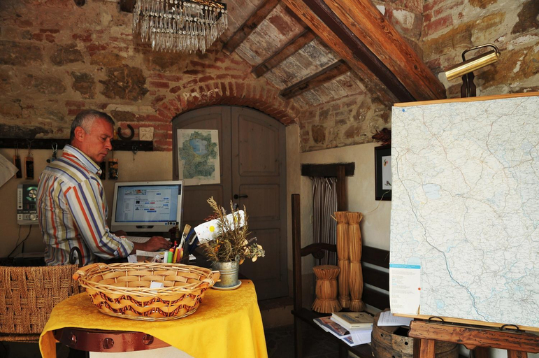 Public Area, Le More E I Gelsomini, Perugia