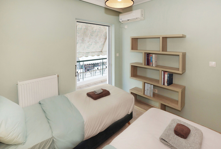 Bedroom 3, Luminous Penthouse big veranda by GHH, Attica