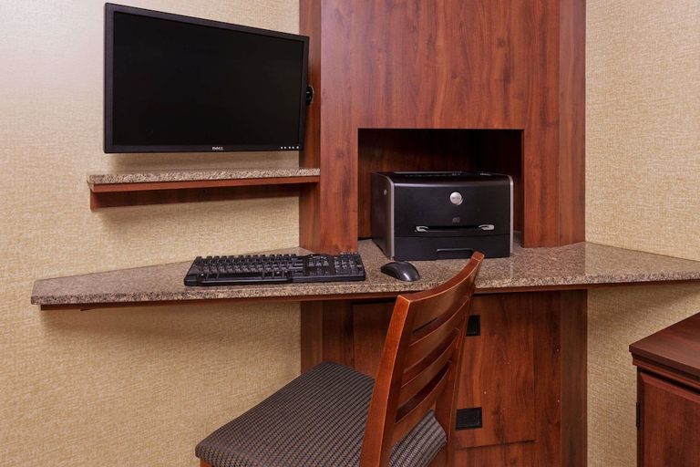 Others 5, Days Inn by Wyndham Rockford, Winnebago