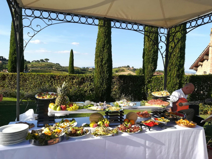 Dining 5, Belvilla by OYO L'angolo, Siena