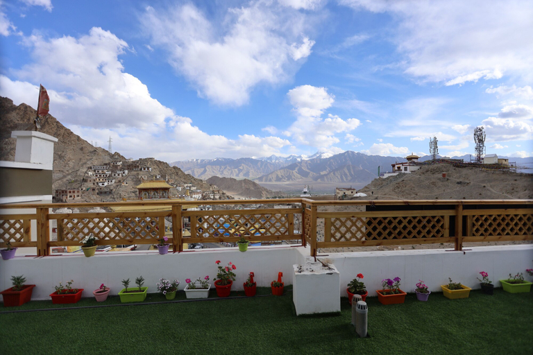 Others 5, Hotel Paldan, Leh