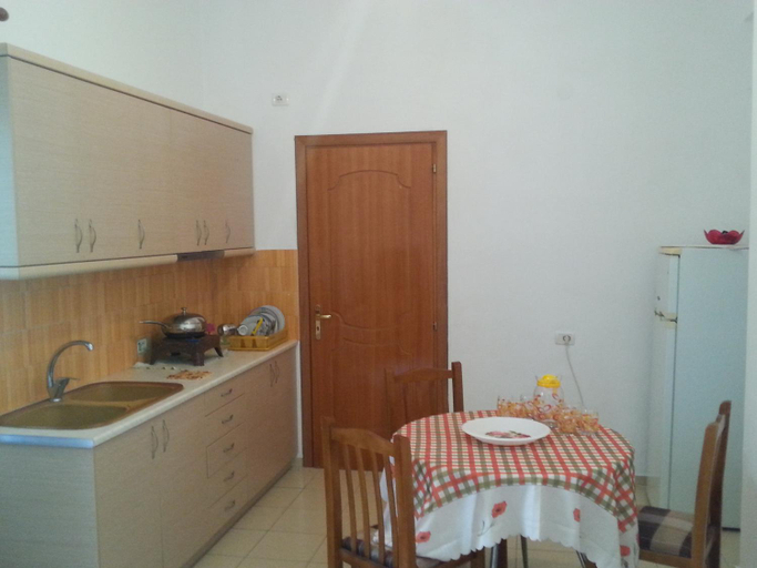 Others 5, Baci Apartments, Sarandës