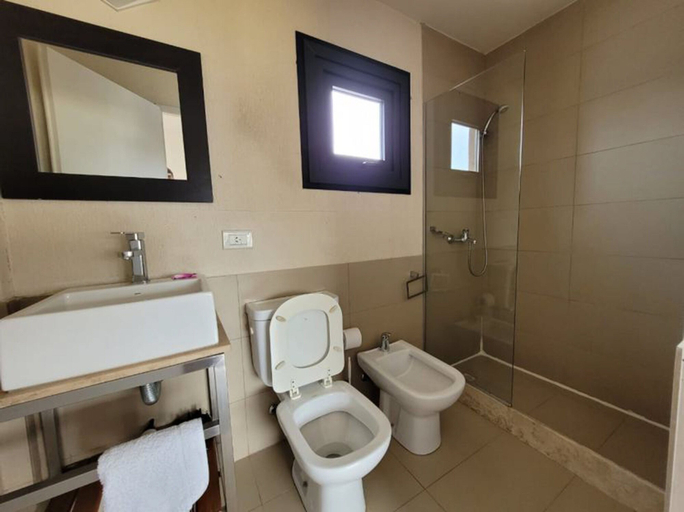 Bathroom 3, Gente del Sur - Rivadavia, Ushuaia