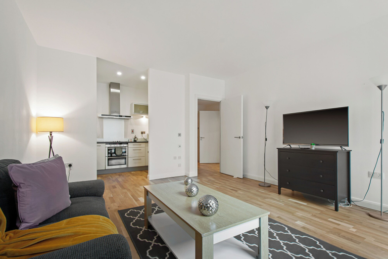 Others 4, 1 Bed South Quay Apartments Canary Wharf, London
