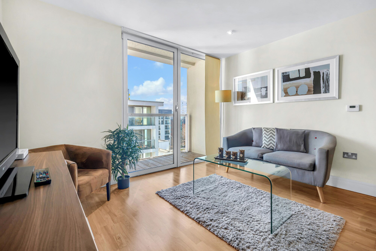 Others 5, Spacious Serviced Apartments Canary Wharf, London