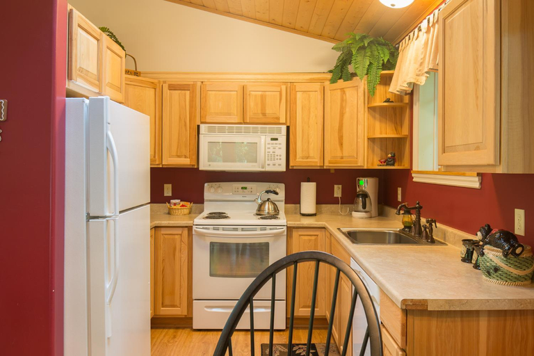 Others 4, A Hidden Haven Cottages, Clallam
