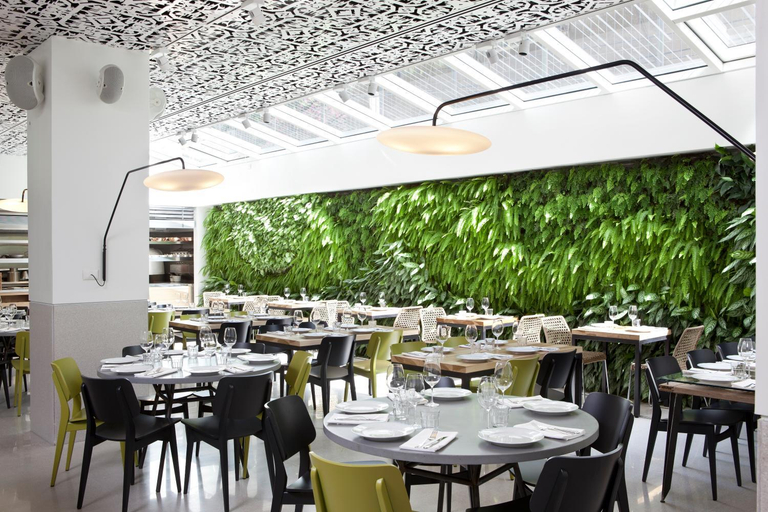 Food & Drinks 5, Mendeli Street Hotel by Prima Hotels