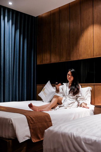 Bedroom 8