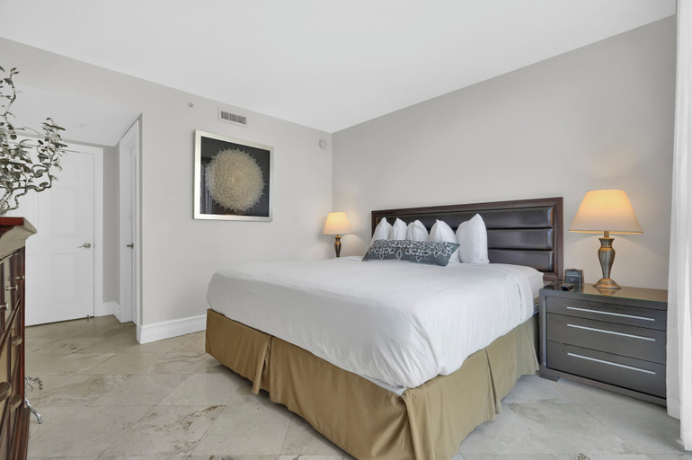 Bedroom 4, Modern Bay View with Free Parking, Miami-Dade
