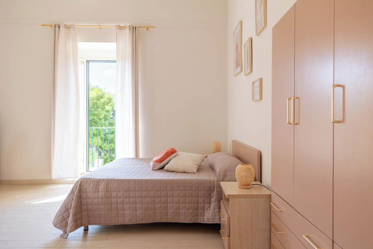 Bedroom 5, Viesthouse, Foggia