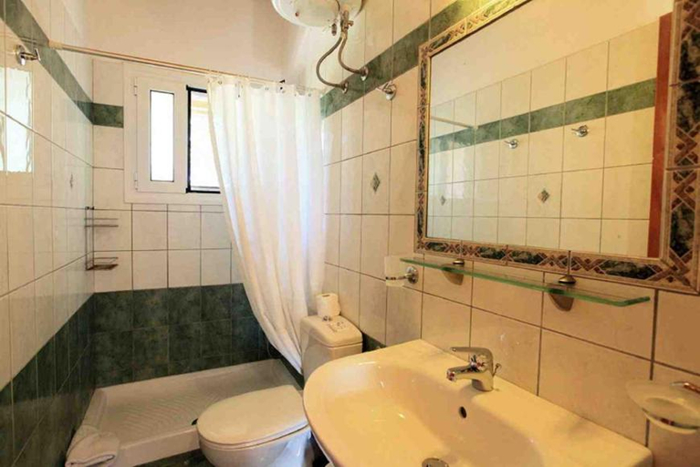 Bathroom, Cochelli Apartments, Ionian Islands