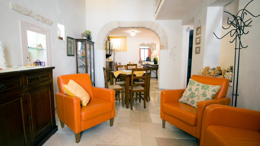 Others 3, B&B Al Duomo, Bari