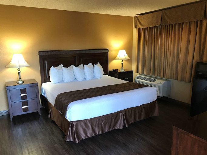 Bedroom 2, Empire Inn, San Bernardino