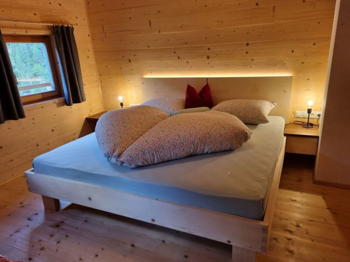 Bedroom 3, Englhof Comfortable Holiday Residence, Bolzano