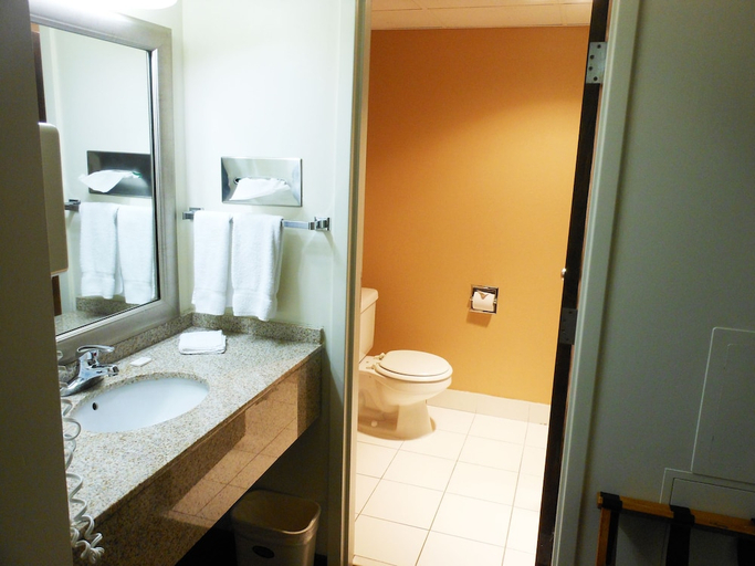 Bathroom 3, Americas Best Value Inn and Suites St. Cloud, Benton