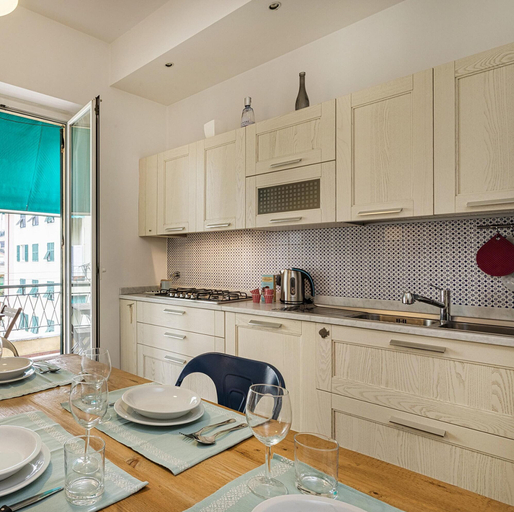 Others 5, Bright Apartment in San Martino by Wonderful Italy, Genova