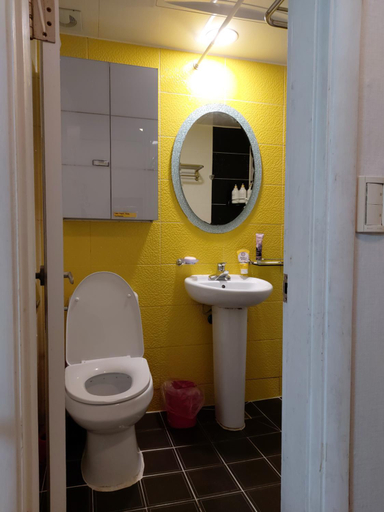 Bathroom 5, Han River Residence & Guesthouse in Seoul, Mapo