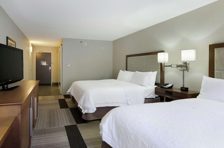 Bedroom 3, Hampton Inn Salem, VA, Roanoke