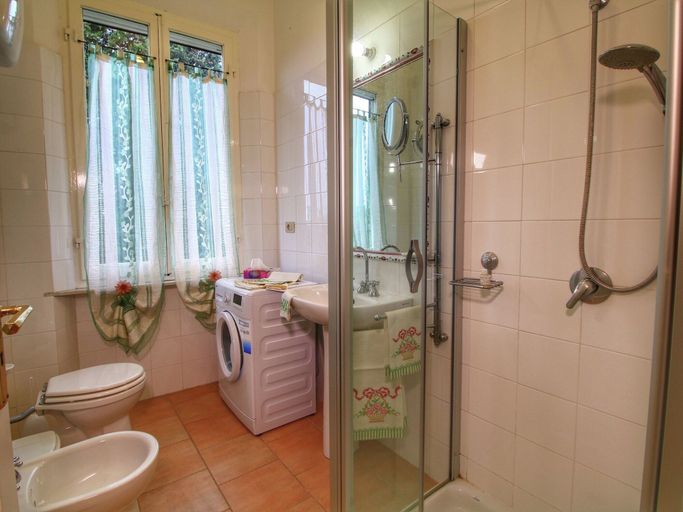 Bathroom 4, Tuscan Landscape Farmhouse, Siena