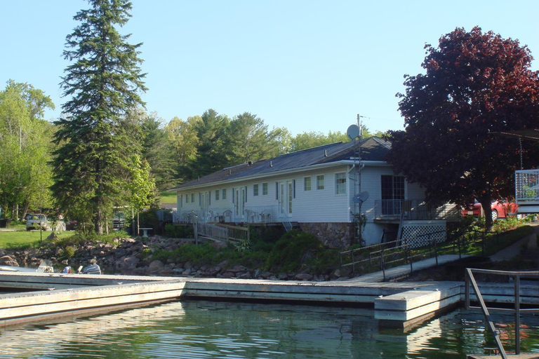 Others 5, Boathouse Country Inn, Lake Ontario