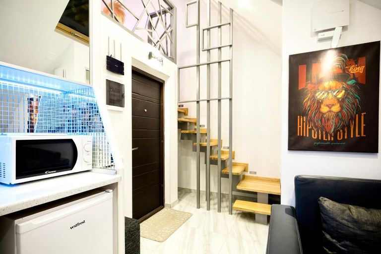 Others 5, Apartment Grecheskie, Odes'ka
